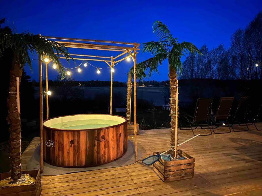 Modernt & Rymligt Sommarhus Pa Landet- Bubbelpool Villa Eskilstuna Eksteriør bilde